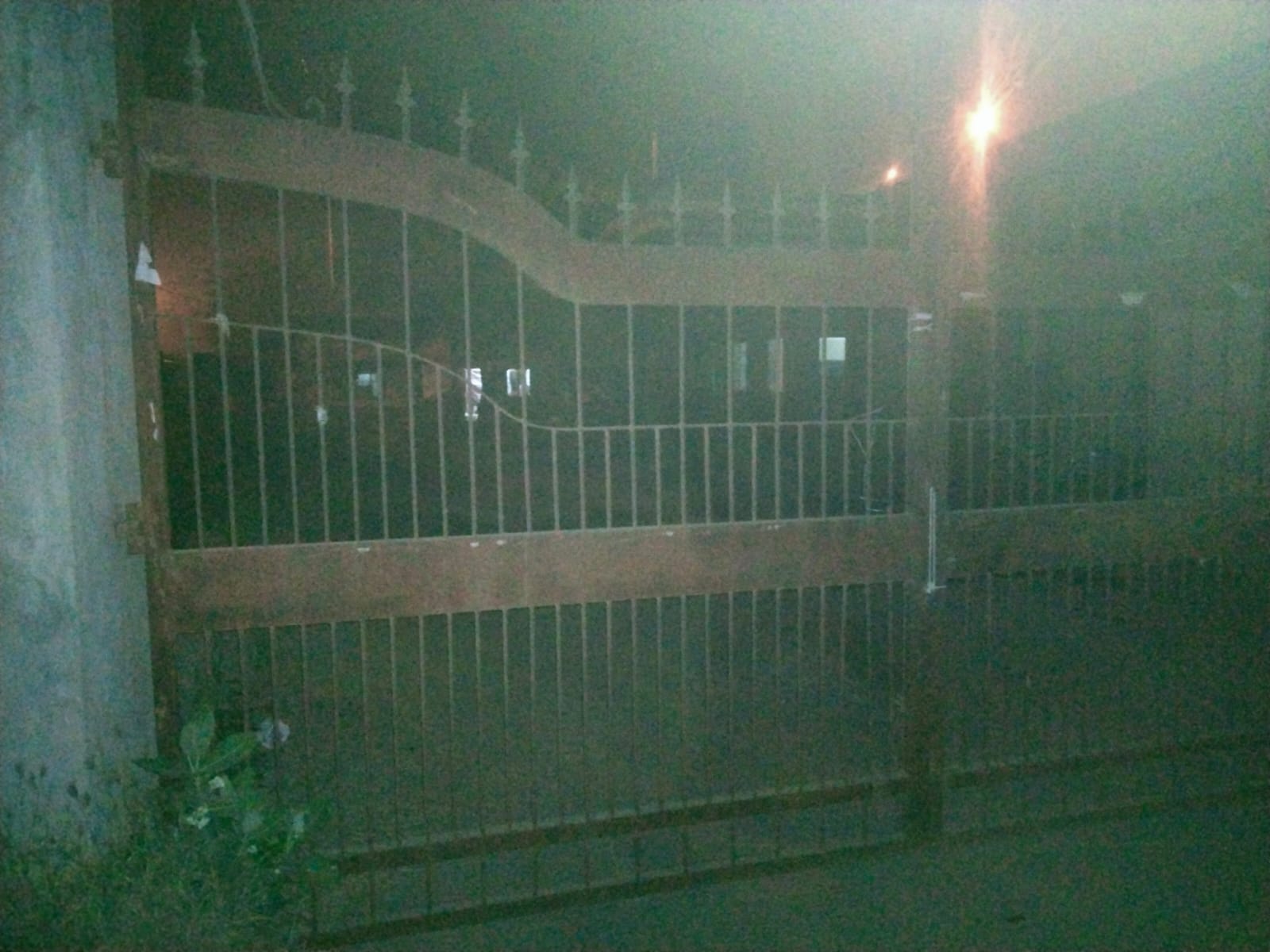 electricity workers strike Darkness in houses, no drinking water available, mobile off