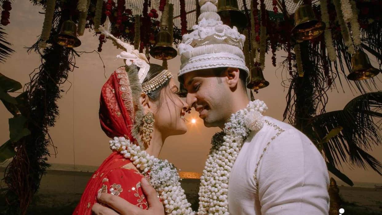Krishna Mukherjee grand reception at her in laws house actress showed griha pravesh glimpse