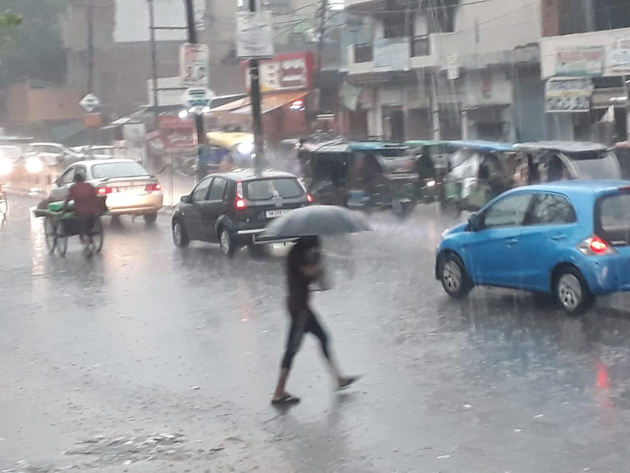 Weather Update Today: Heavy Rain In Delhi Jammu Kashmir IMD Rainfall Hailstone Forecast Alert News in Hindi