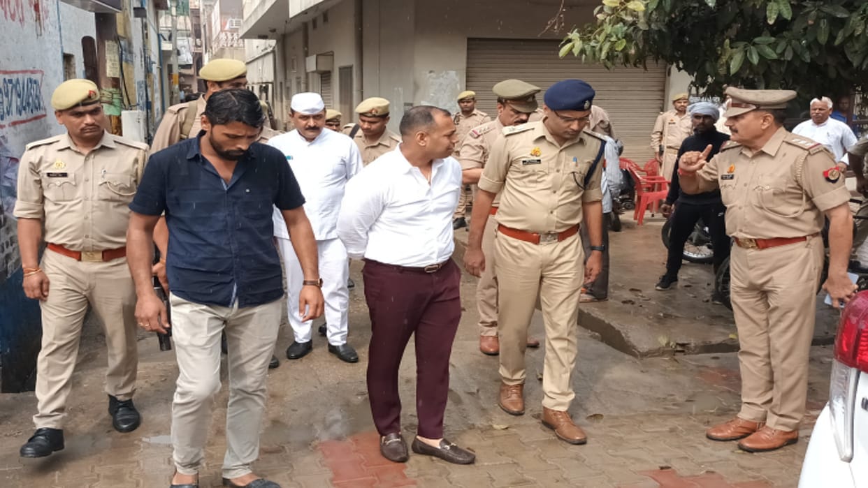Election of cooperatives: 111 members were elected in Baghpat and a teacher was beaten up in the city
