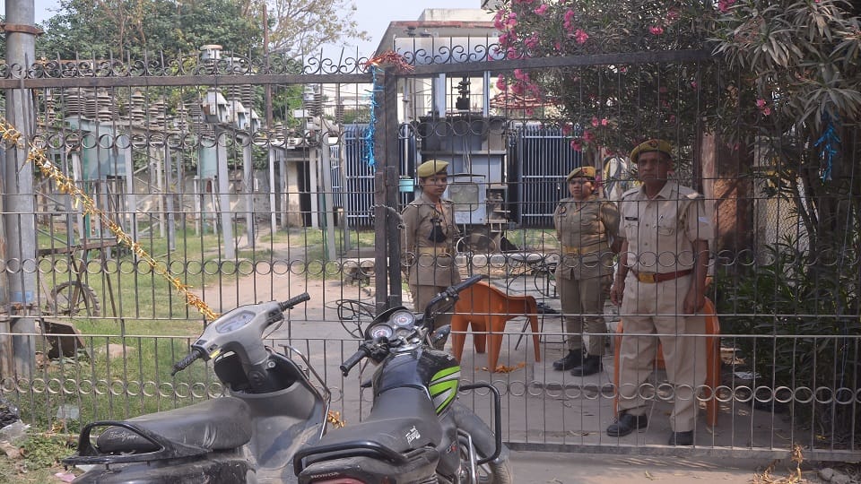 Electricity Supply Stalled In 40 Thousand Houses Due To Strike In Bareilly