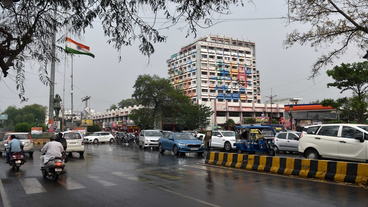 Increased concern of farmers due to strong wind-drizzle