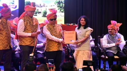 IIIT Prayagraj bright faces meritorious after getting degree, Kingsuk Bagh got president medal