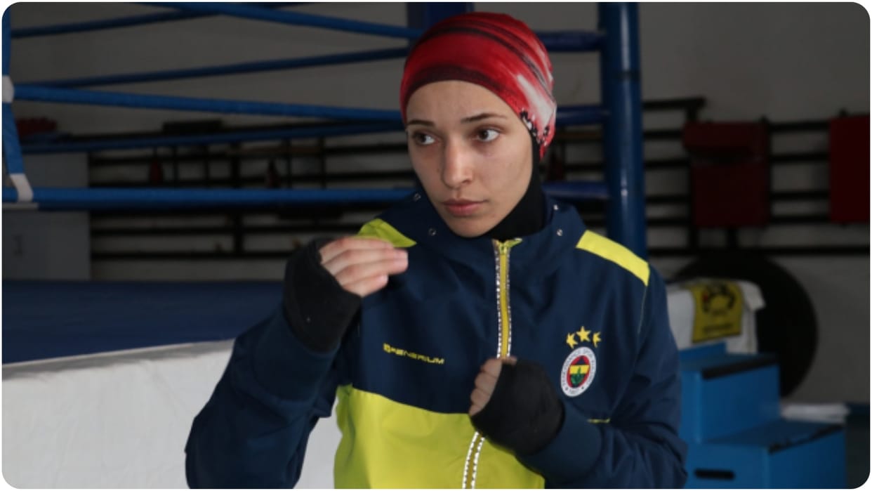 Boxin Championship: House destroyed in earthquake, leaving family in tent, Rabia arrives to win medal for Turk