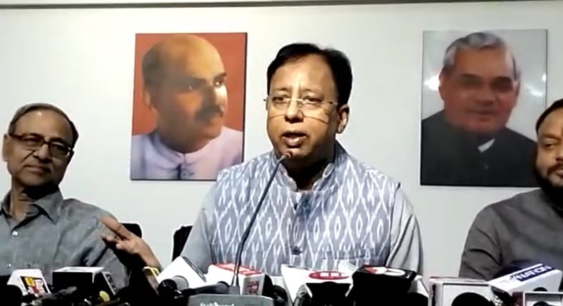 BJP state president targeted CM Nitish - demanded Nobel Prize for turning around