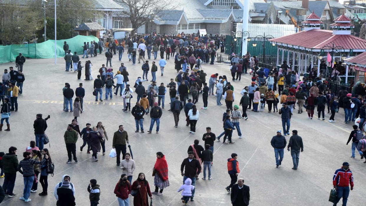 Trains coming to Shimla packed till April 15, seats booked in luxury buses too
