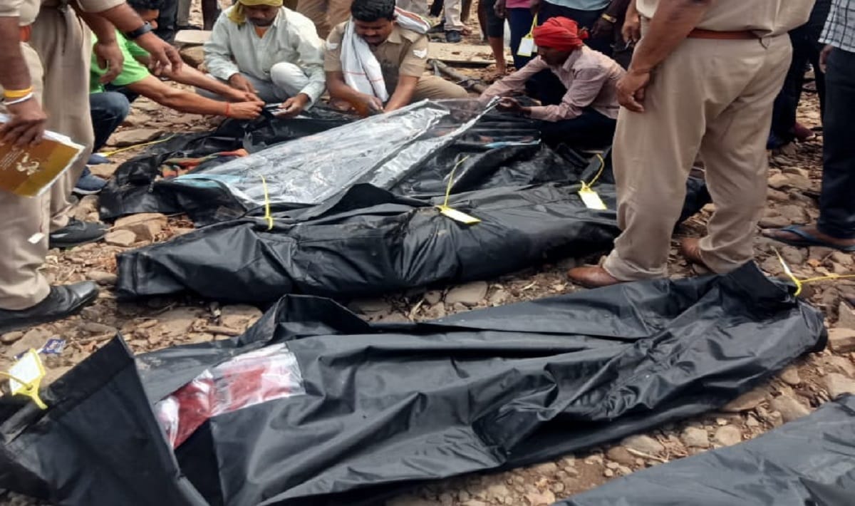 Six people were swept away in drain in sonbhadra horrifying scene dancing in front of eyes,