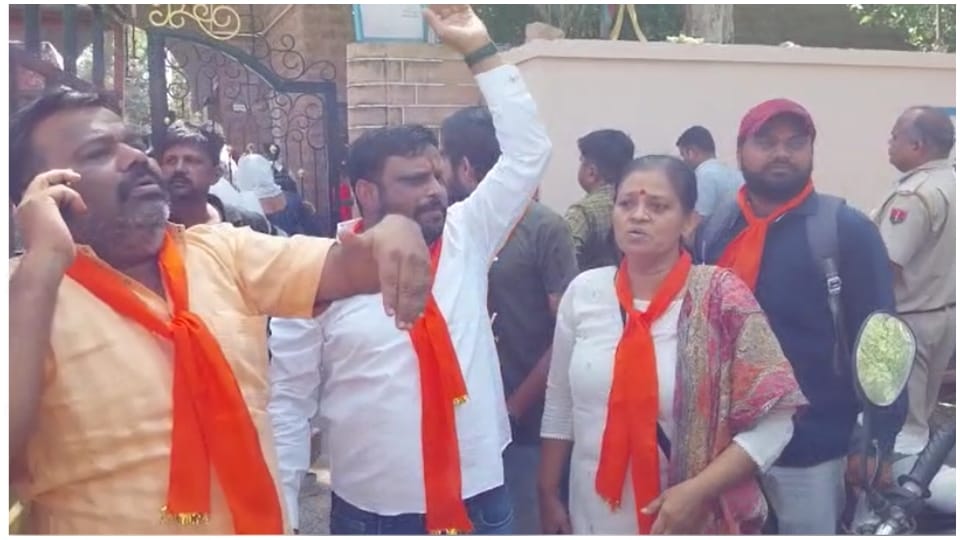 Vishwa Hindu Parishad Protest in Jodhpur for religious conversion