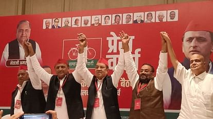 Lok Sabha Poll 2024 Akhilesh Yadav will be important to connect opposition leaders Know All about Kolkata meet