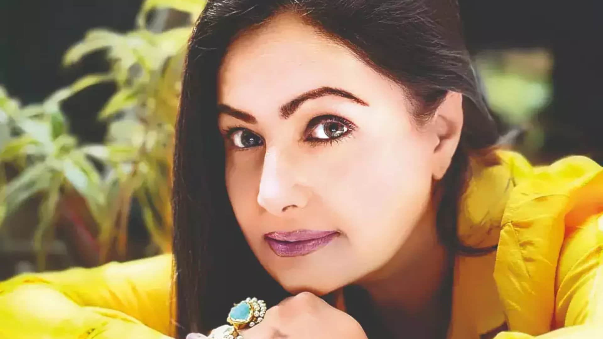 Happy Family Conditions Apply Actress Ayesha Jhulka Talk About Manisha koirala dismiss report of Fight