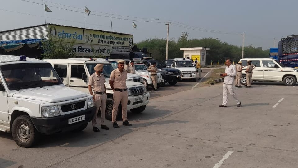 Supporters of Amritpal warned to block toll plaza in Sirsa, police put them under house arrest