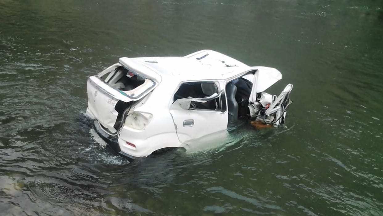 Four killed car fall in tons river on himachal uttarakhand border