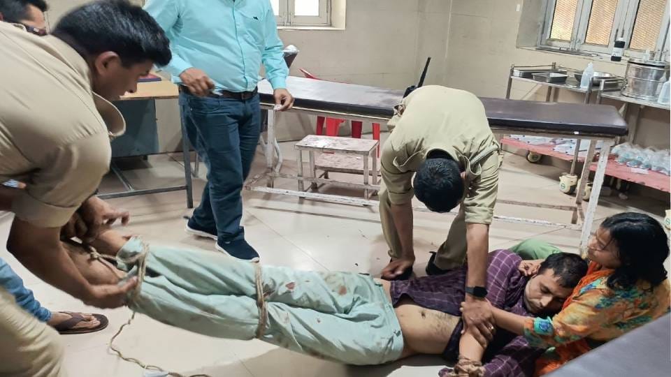 mental condition of constable deteriorated he started vandalizing house then admitted to hospital in Mainpuri