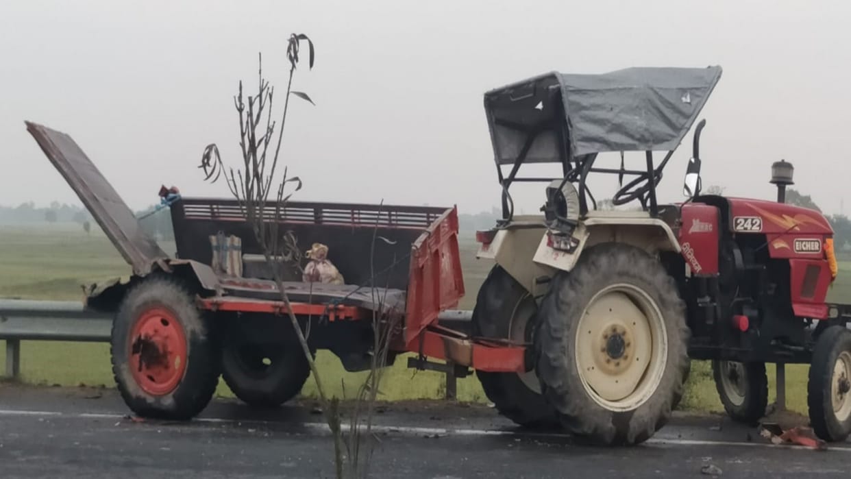 Speeding truck collided with a tractor on NH 57 in Supaul, two people died, one is in critical condition