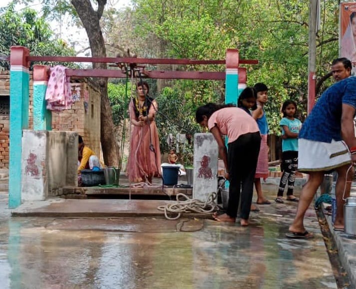 Power cut in up Outcry due to electricity workers strike People begging for water in Varanasi