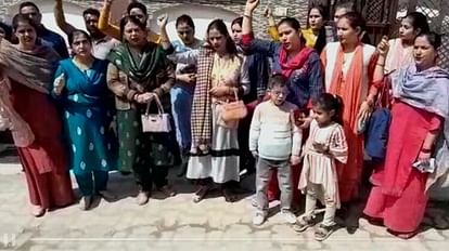 Udhampur parents proest over child not getting admission in the first class