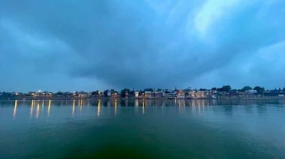 गंगा उस पार से वाराणसी की सुबह