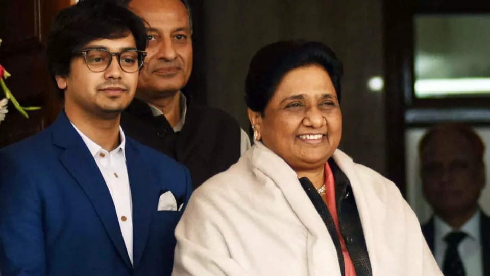 BSP Chief Mayawati focus on more grip on Dalit core vote by naming nephew Akash Anand  as her successor