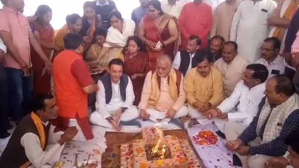 Ministers laid foundation stone of Khannaut bridge and Cantt road widening in Shahjahanpur