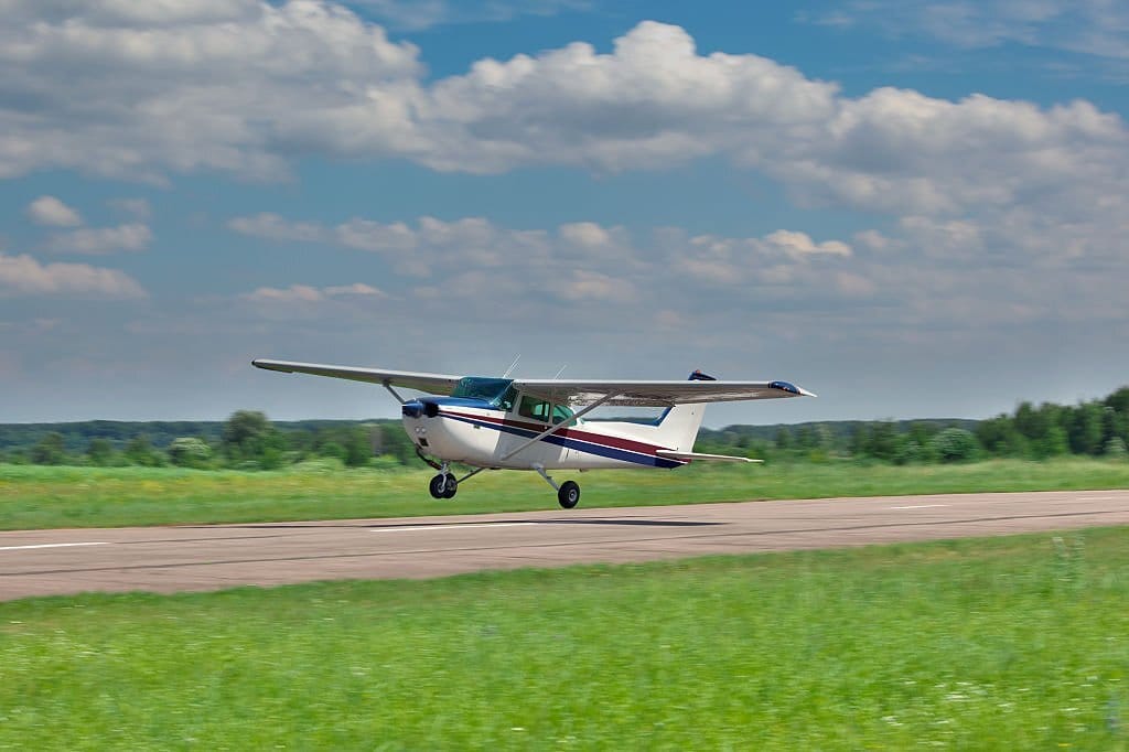 Indira Gandhi National Flying Academy Recruitment on 125 seats of pilot apply online at igrua.gov.in