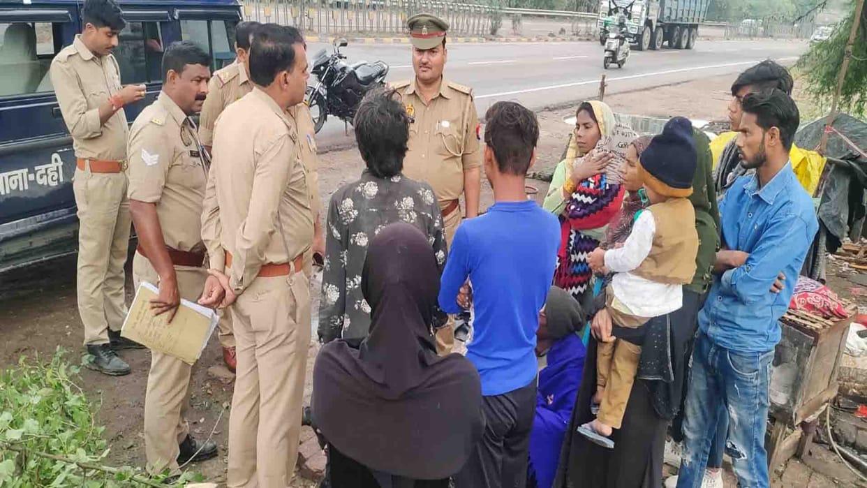 Unnao: Dumper rammed into hut, two died, two injured