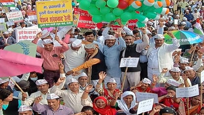 United Front took out a rally demand for restoration of old pension in Bareilly