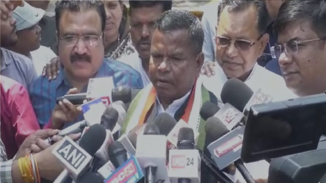 Reservation Bill Controversy IN CG Congress MLAs meet Governor
