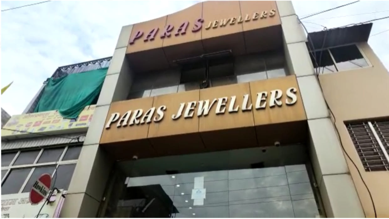 Income tax raid on bullion businessman and BJP leader Paras Jain, action is going on in many places