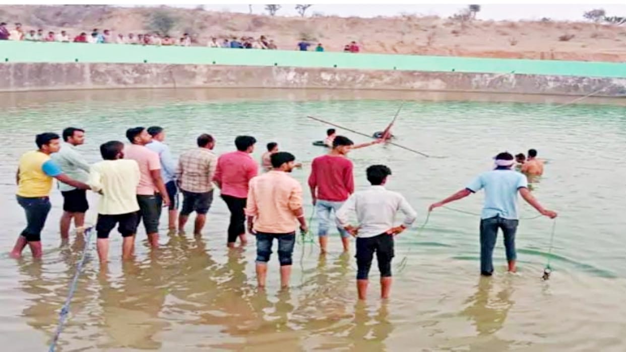 Four youths died due to drowning in a pond while making a video of bathing