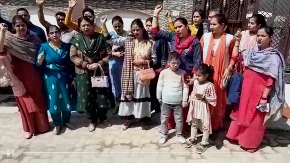 Udhampur parents proest over child not getting admission in the first class