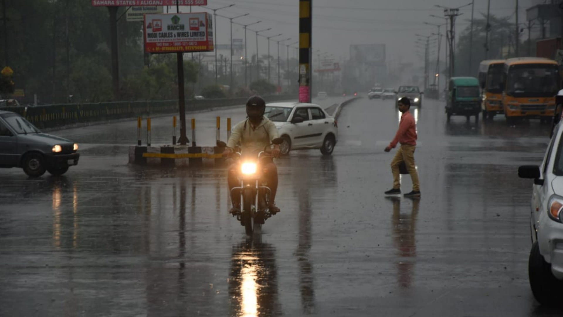 एमपी मौसम आज: कई इलाकों में आज भी बारिश जारी रही।
