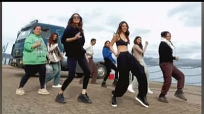 Alaya F Manushi Chhillar dances on  Shah Rukh Khan Preity Zinta song its the time to disco from kal ho na ho
