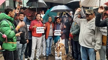 Chardham Yatra 2023: Pilgrimage priests fiercely protest against for limited number of devotees