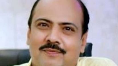 दुर्ग में फ्लेक्स घोटाला: नगर निगम के पूर्व आयुक्त सहित चार अफसरों पर FIR, फर्जी दस्तावेज से निकाला गलत टेंडर दुर्ग नगर निगम के पूर्व कमिश्नर सुनील अग्रहरि।