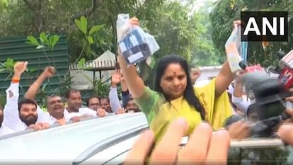 delhi liquor scam brs leader k kavitha questioned by ed with old phones manish sisodia