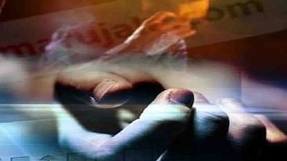 Kanpur: बेटी को जहर देकर मौत के घाट उतारने के बाद पिता ने की आत्महत्या, मचा कोहराम Kanpur: Father commits suicide after poisoning daughter to death