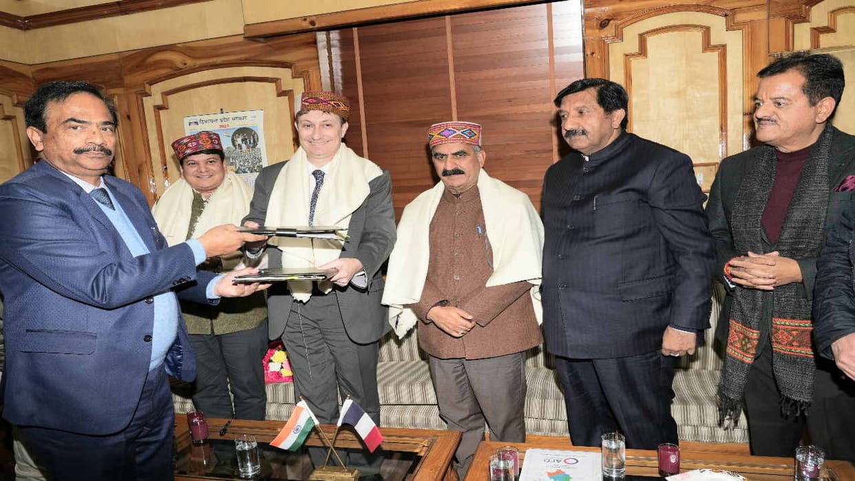 Drinking water and sanitation services will be improved in five cities with the help of French company