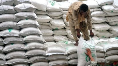 Flour Crisis: Attacks for flour, sacks being stolen what is happening in pakistan for flour, reason for crisis