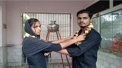 Meerut News : A lover couple has marry in police station in Mawana and see photos