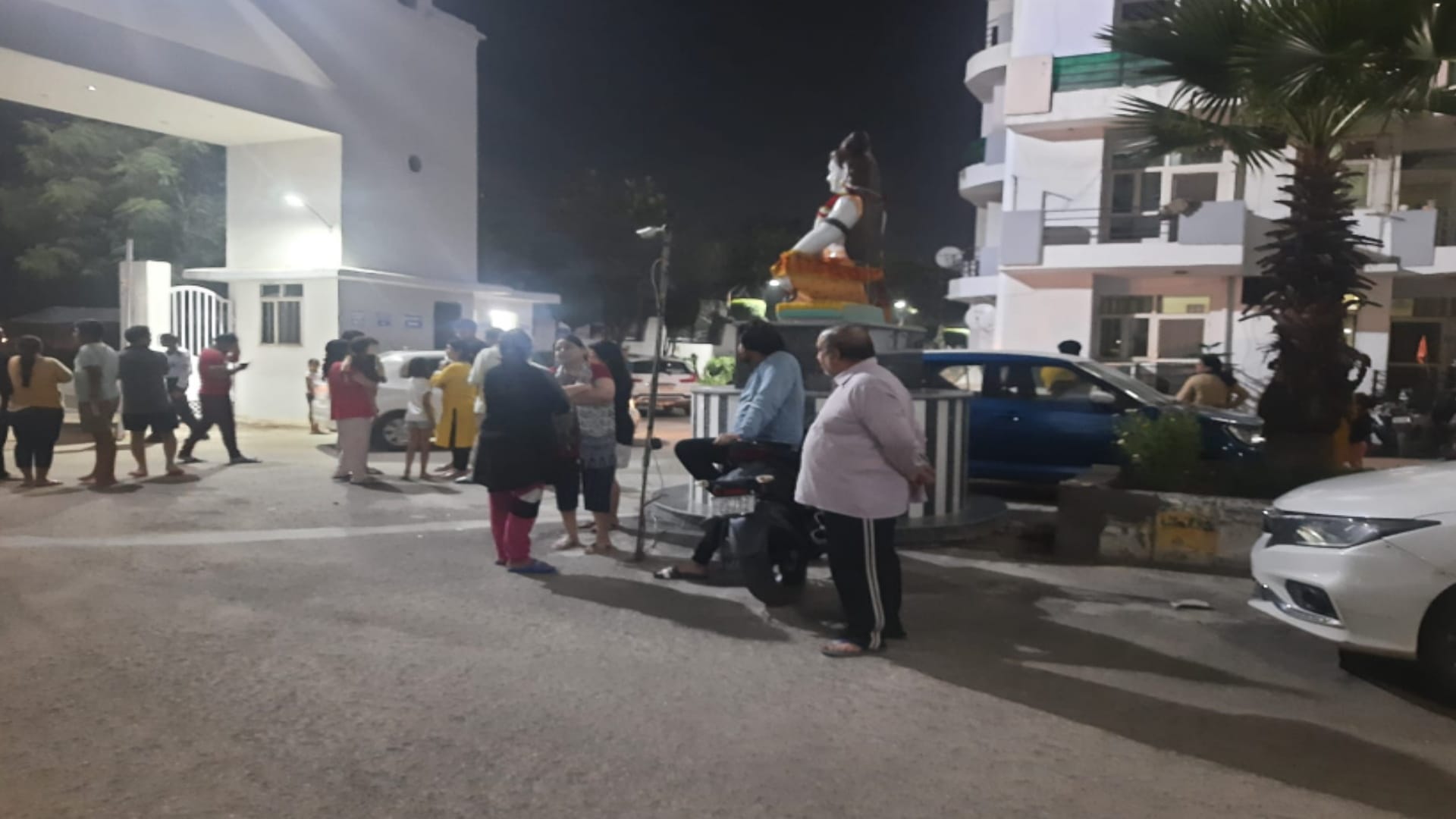 Earthquake in UP: Earthquake Tremors Have Felt Meerut City and see photos