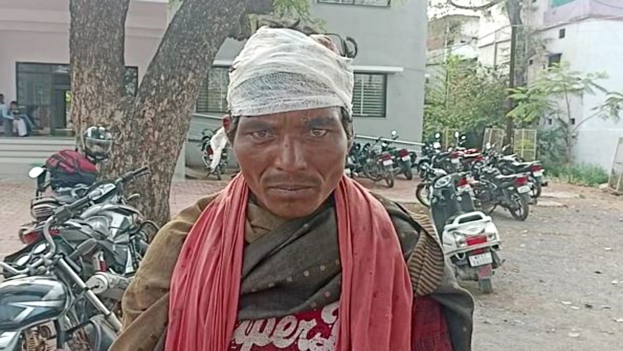 Rewa News Local police not taking action victim reached SP office for justice
