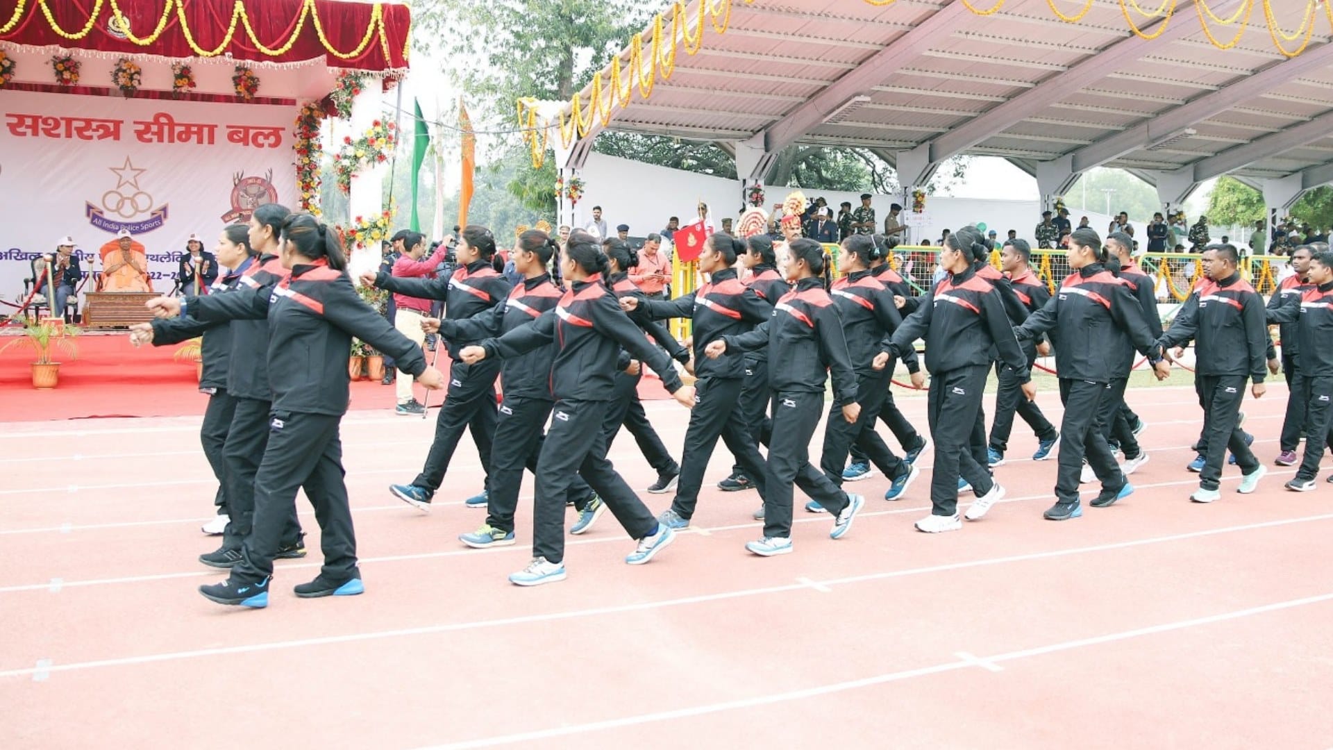CM Yogi Adityanath in akhil bhartiya police athlatics sankul championship 2023.
