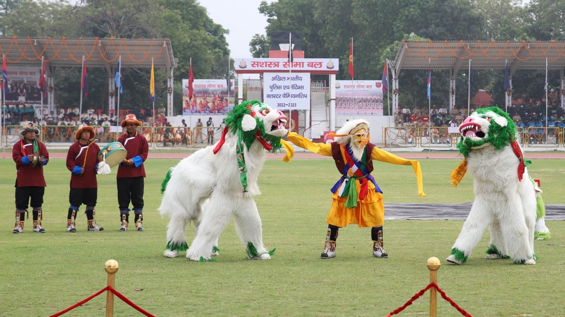 CM Yogi Adityanath in akhil bhartiya police athlatics sankul championship 2023.