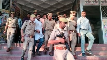 Prayagraj News : अतीक अहमद के दफ्तर से गिरफ्तार आरोपियों को न्यायालय में पेश किया गया।