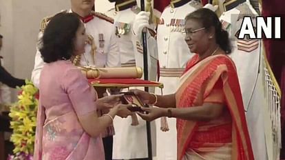 Padma Shree: Big bull Jhunjhunwala posthumously honored with Padma Shri, wife receives the award