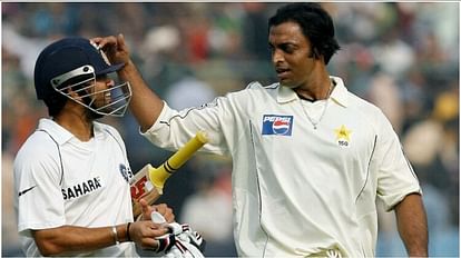 Sachin vs Akhtar: जब माफी के लिए सचिन तेंदुलकर के पैरों पर गिर गए थे शोएब अख्तर, सहवाग ने बताई पूरी कहानी सचिन तेंदुलकर और शोएब अख्तर