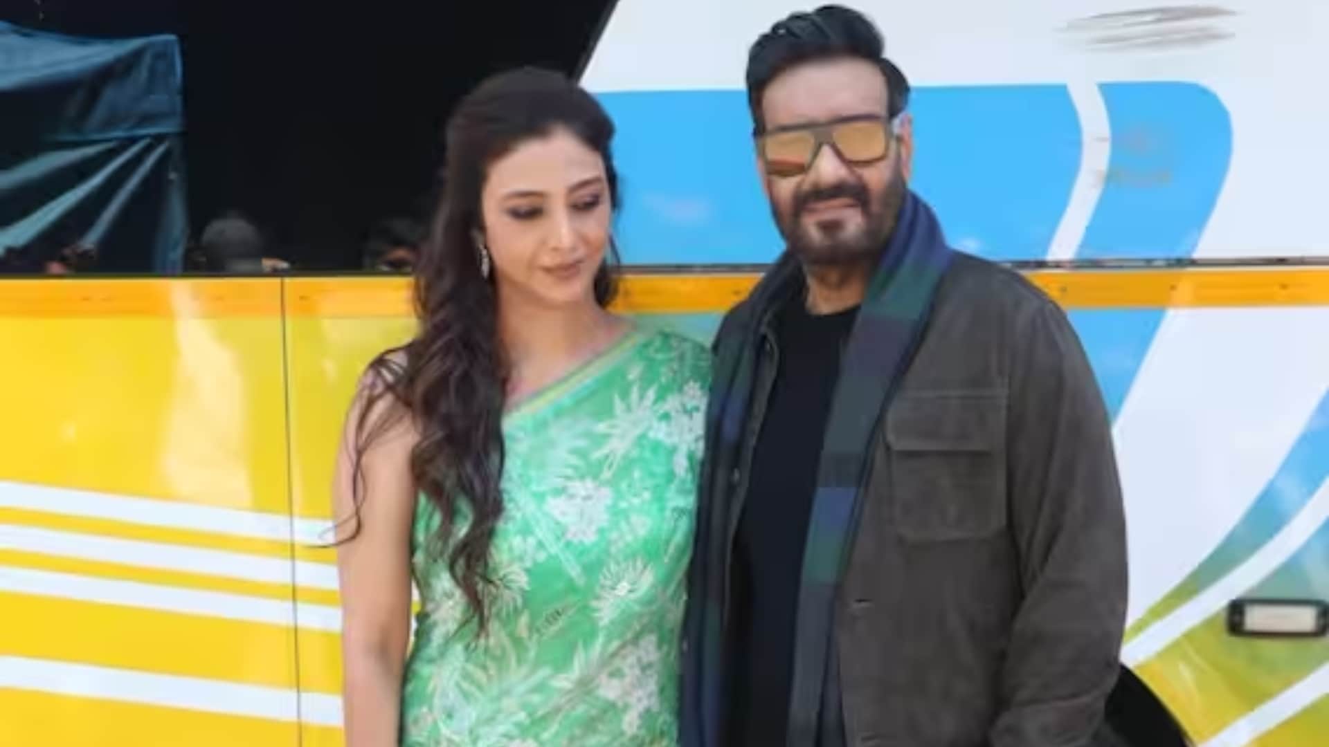 Bholaa actor Ajay devgn and tabu reached at the kapil sharma show for movie promotion photos goes viral