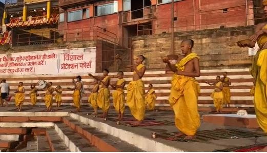 Batukas in Banaras welcomed the Hindu New Year in this style, you will be mesmerized by seeing these pictures