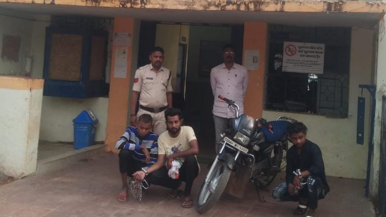 chhattisgarh police arrested three with stolen bike in balodabazar