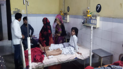speeding pickup hits school van in Etah 14 people were injured including seven students in accident